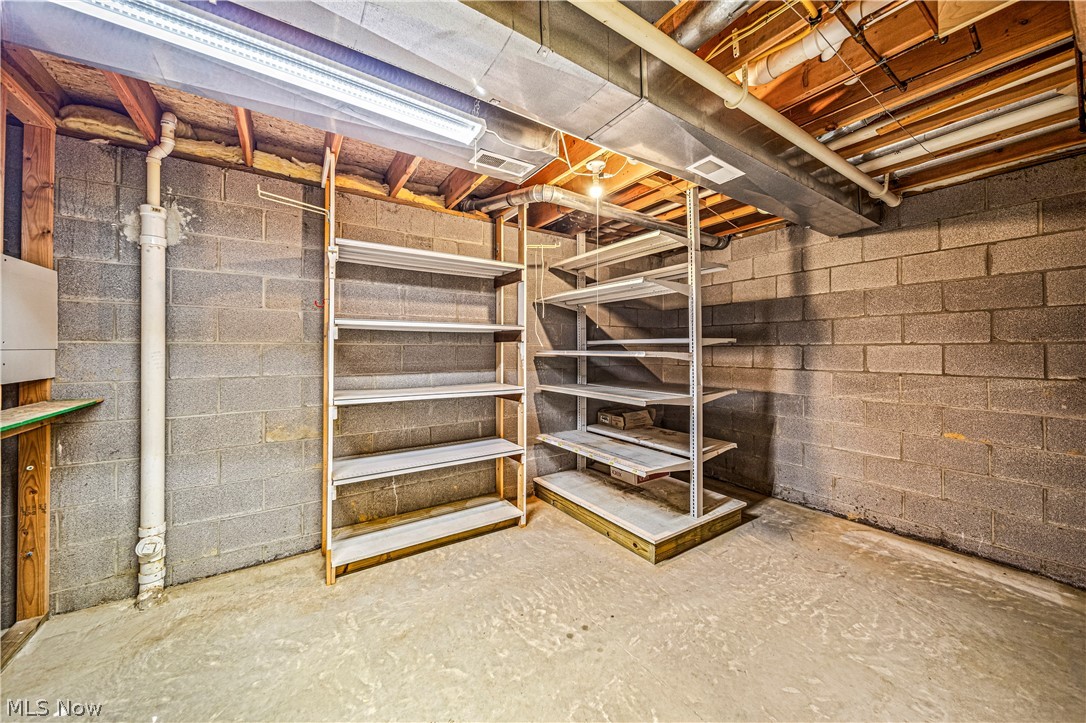 Crest & Vly 03 - Residential