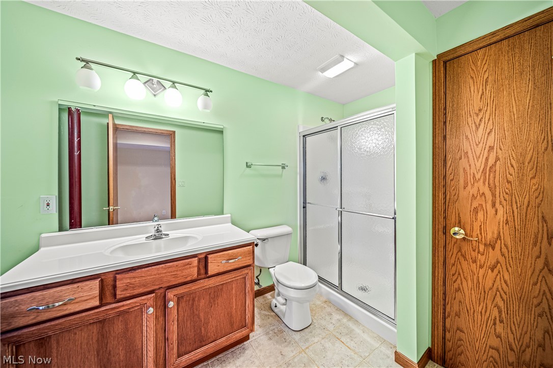 Crest & Vly 03 - Residential