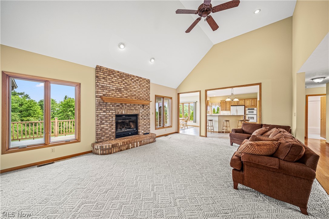 Crest & Vly 03 - Residential