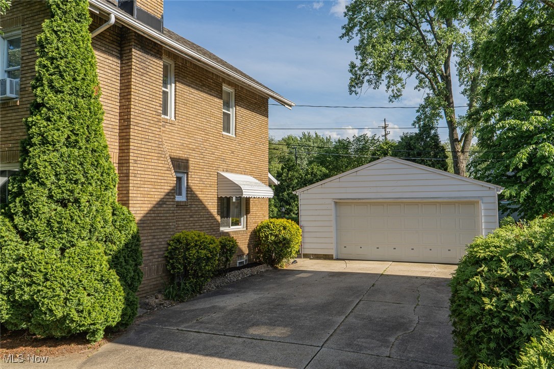 2018 Lorena Avenue, Akron, Ohio image 3