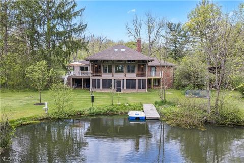Photo of 34740 Sherwood Drive, Solon, OH 44139 (MLS # 5210186)