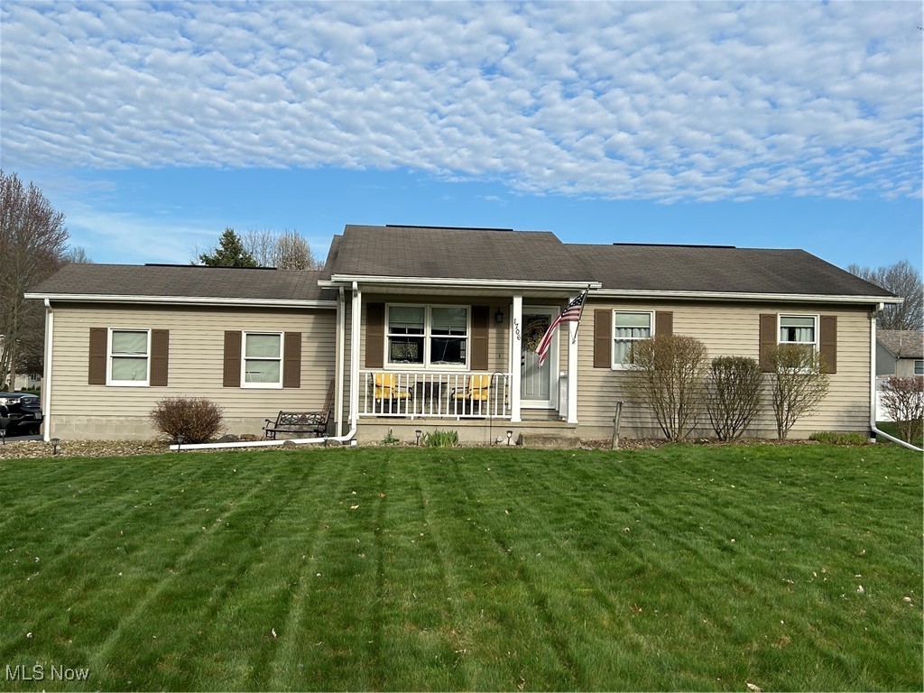 1706 Hearthside Drive, Salem, Ohio image 1