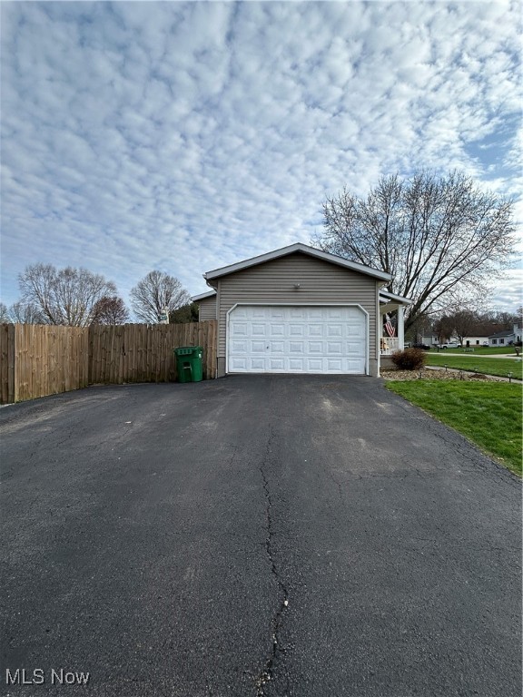 1706 Hearthside Drive, Salem, Ohio image 23