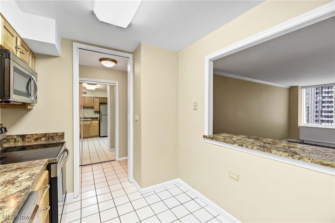 12700 Lake Avenue #704, Lakewood, Ohio image 8
