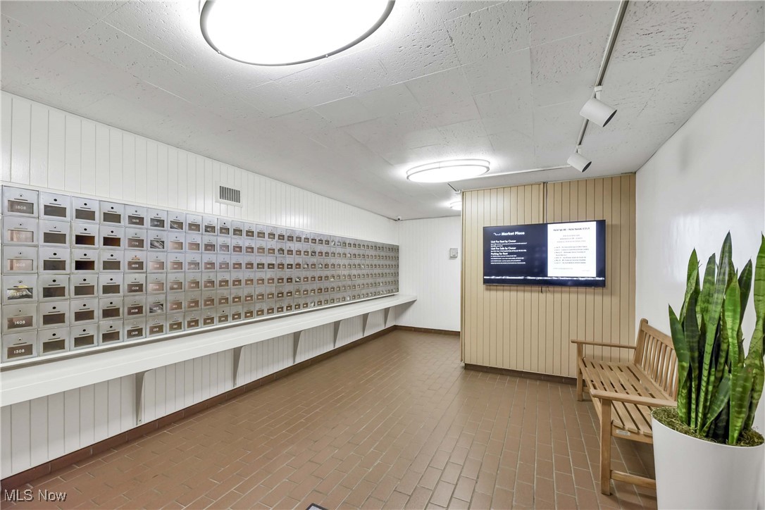 12700 Lake Avenue #704, Lakewood, Ohio image 17