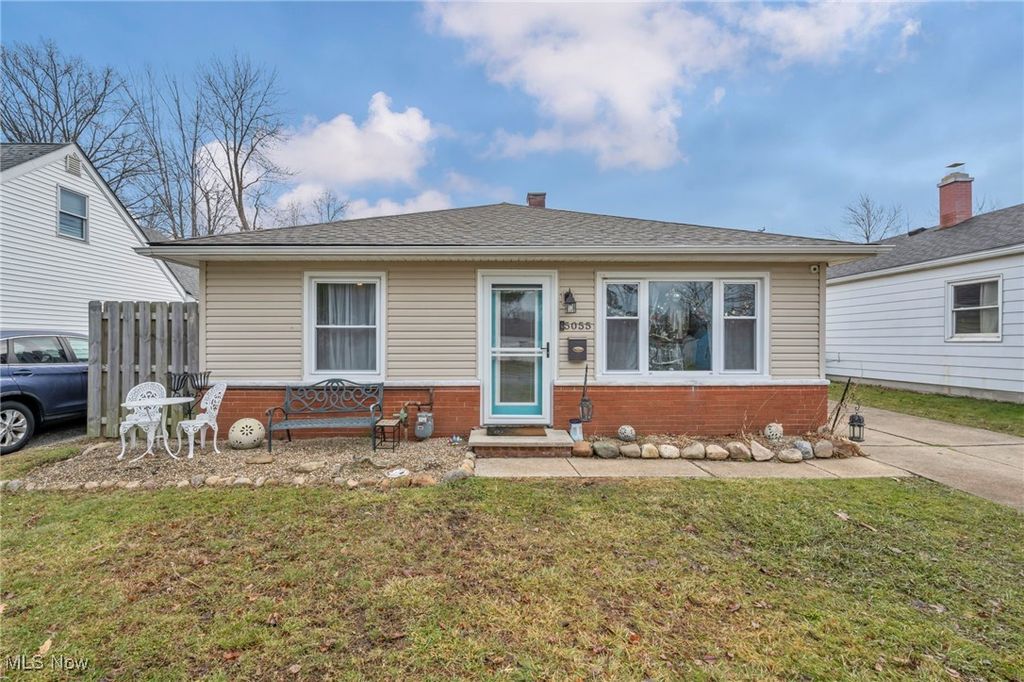Photo of 5055 Brooksdale Road, Mentor, OH 44060 (MLS # 5178597)