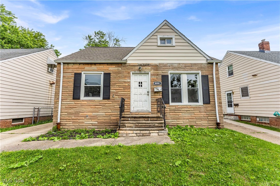 15605 Benhoff Dr, Maple Heights - Spacious 3 bed 1 bath single family home! //
$ 1330 rent / $ 1330 deposit //
$55 application fee per adult //
1-2 pets OK in this unit. After application pre-approval, a PetScreening is required for any animals to proceed with one of our properties; a PetScreening affidavit is still required if you have no pets. (Some breed restrictions apply per HUD guidelines). //
NO SMOKING //
1 time $169 non-refundable set up fee paid at lease signing//
$30/month required resident benefit package; can include personal property/liability insurance for an additional $5/month for $35/month total.//
** ** CMHA OK - 3 bdrm voucher; must be prepared with reservation fee to hold the property and moving packet. ** ** //
** MOVE-IN DATE 21-60 DAYS OUT TO ACCOMMODATE REQUIRED CITY COMPLIANCE WITH CITY OF MAPLE HTS. - MOVE-IN DATE TBD, NO EXCEPTIONS. **//
After application Pre-Approval 1 applicant per household application is required to fill out a PetScreening application, before being about to proceed with placing a Reservation Fee for one of our properties. You will receive a pre-approval for your application and in order to proceed, the PetScreening is required. Even if you have NO pets - this application must be filled out. One time, non-refundable pet fee of $250-600 per animal applies to all pets & must be paid before or when you pay your first month rent. (No fee for qualified assistance animals).//
Our application is processed through secure site: Findigs, & they require ID and income verification. Without this, your application will not be processed. They offer 24/7 chat support on their application directly if you have any questions.//
BEDROOMS: 3//
BATHROOMS: 1//
APPLIANCES PROVIDED: Dishwasher//
UTILITIES / RESIDENT RESPONSIBILITY: Residents are responsible for all utilities including: water/sewer/trash, gas & electric and are responsible to maintain lawn care maintenance & snow removal.//
Serious inquiries only.
