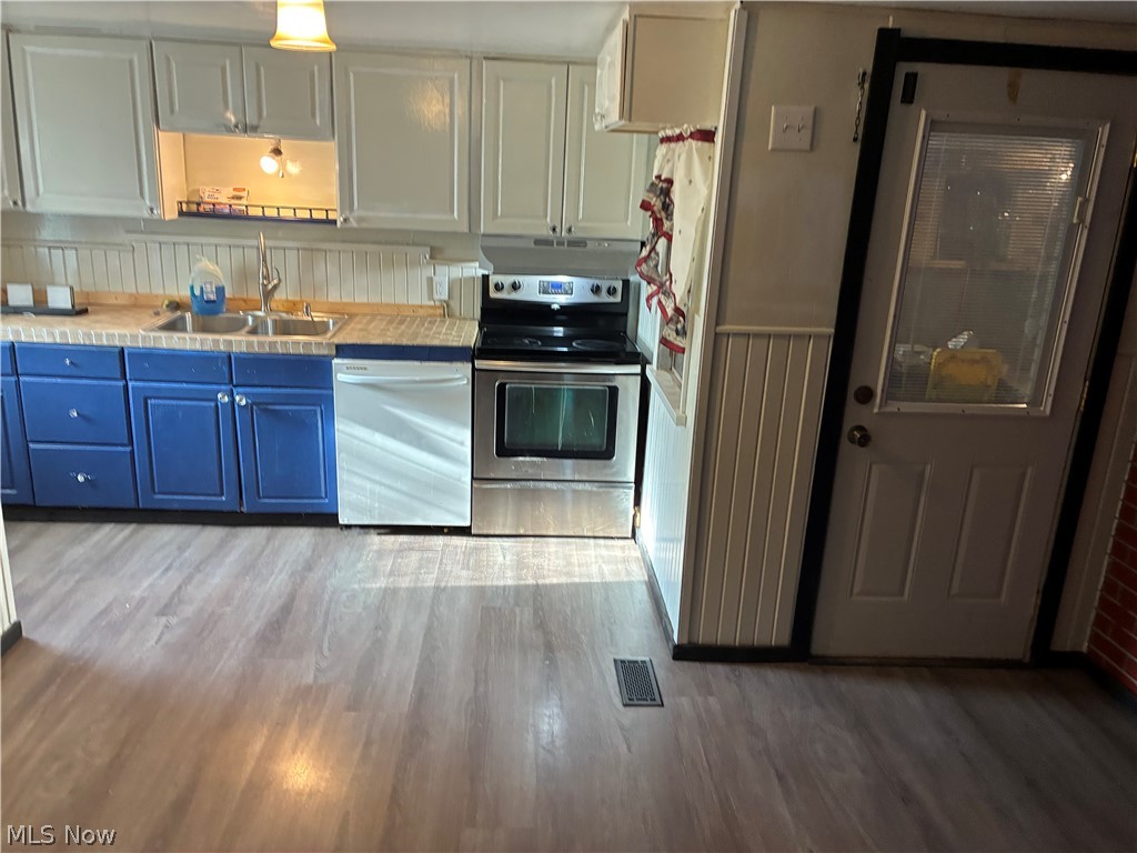 Earls - Residential