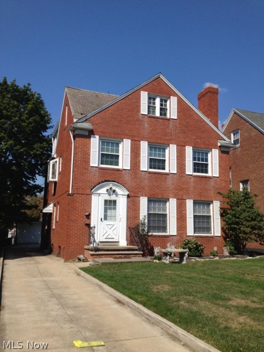Charm abounds in this first floor unit for rent in Shaker Heights! Lovingly maintained building. Walk into a bright and sunny large living room with a working fireplace which opens to the Formal dining room. Vintage charm in the black and white classic style kitchen with shelves galore for all your cookbooks and storage. 2 generous sized bedrooms with wall to wall closets! Hall linen closet, coat closet and broom closet to provide plenty of additional storage space. Great library office or all season sunroom off of one of the bedrooms. Ceiling fans and central air. Great hardwood floors and newer windows. Garage with automatic opener. Near shopping, gas station and the Rapid. Close to University and Cleveland Clinic. This unit has it all!