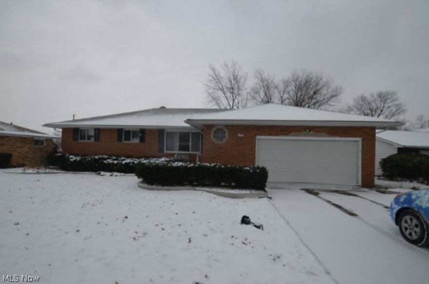 This 3 bedroom 2 bath ranch features a 2 car attached garage, spacious eat-in kitchen, additional dining room, hardwood flooring, master suite, den right off of the kitchen and laundry room.  The seller is offering up to a $500 home warranty credit towards the warranty of your choice. This property is eligible under the Freddie Mac First Look Initiative until 04-19-2014 to owner occupants.