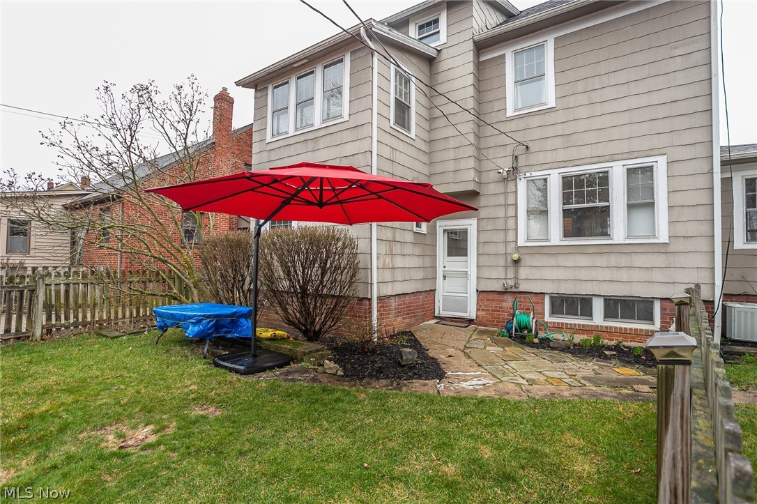 Shaker Lakes - Residential