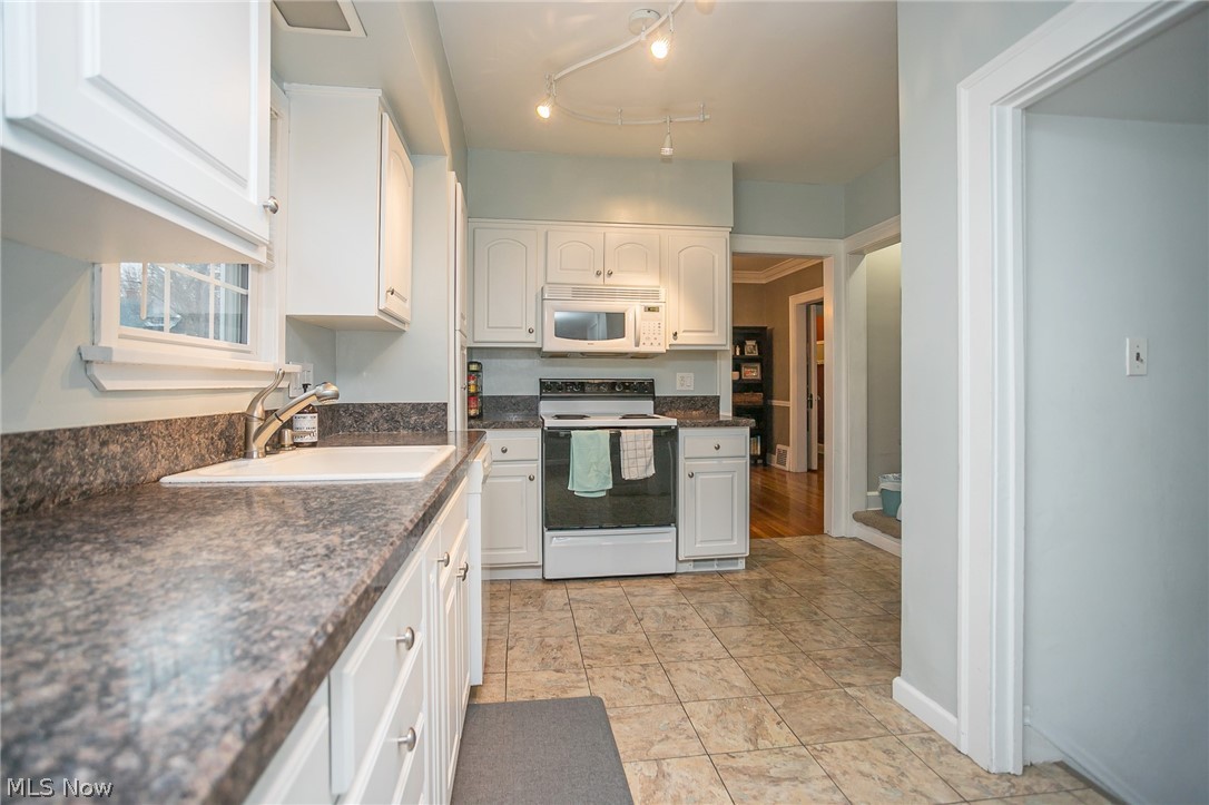 Shaker Lakes - Residential