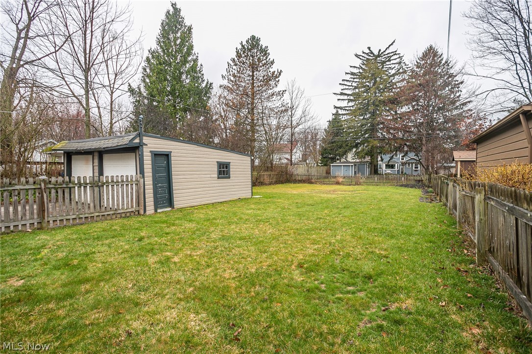 Shaker Lakes - Residential