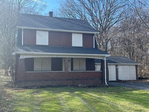 Homes For Sale - 3622 Shirley Road<br/> Mahoning County, Youngstown, OH 44502