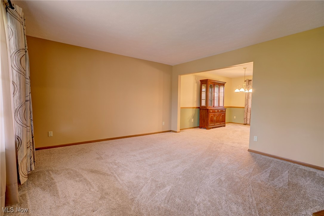 3321 St. Andrews Drive, Parma, Ohio image 6