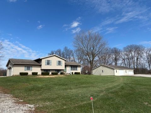 Homes For Sale - 25486 Ridge Road<br/> Columbiana County, East Rochester, OH 44625