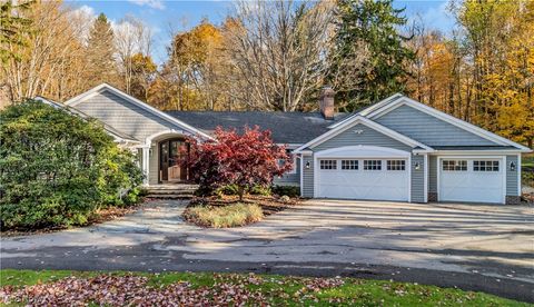 7436 Chagrin Road Chagrin Falls OH 44023
