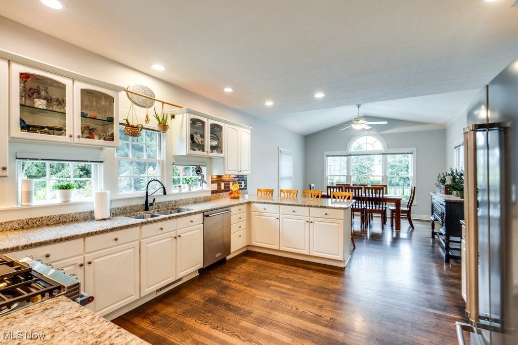 Oaks Suffield - Residential