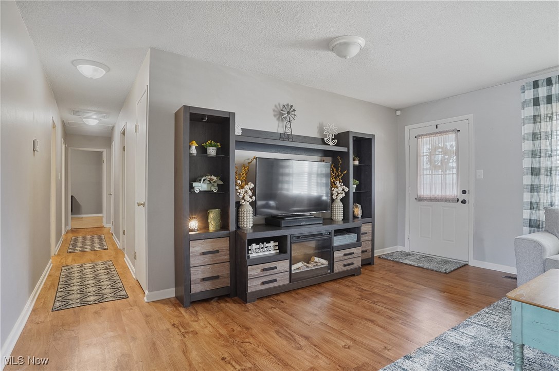 1533 Old Forge Road, Mogadore, Ohio image 3