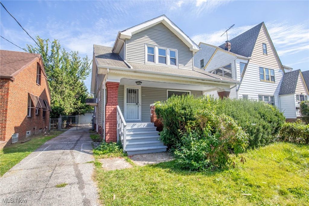 Photo of 3859 E 154th Street, Cleveland, OH 44128 (MLS # 5180628)