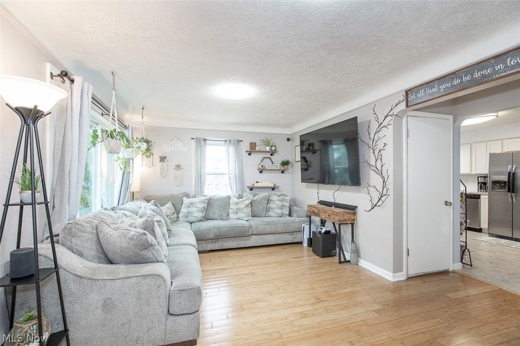 Photo of 370 Taft Avenue, Bedford, OH 44146 (MLS # 5195813)