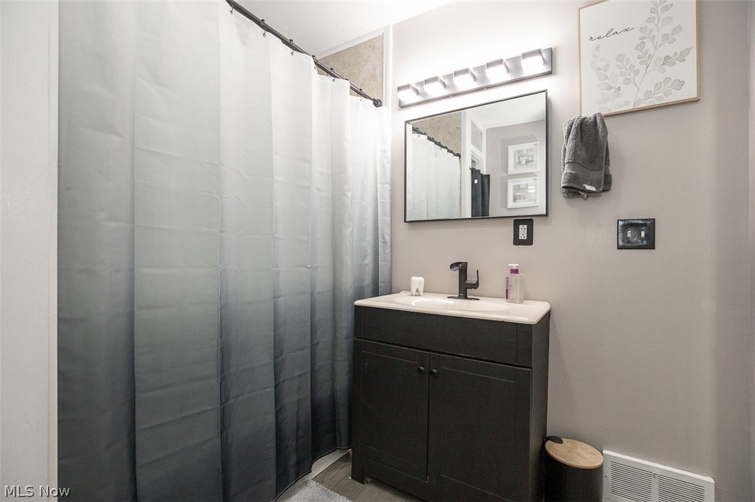 Wallman Realty Cos Clearview - Residential