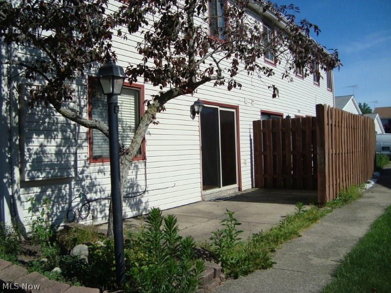 Kings Court Condo - Residential