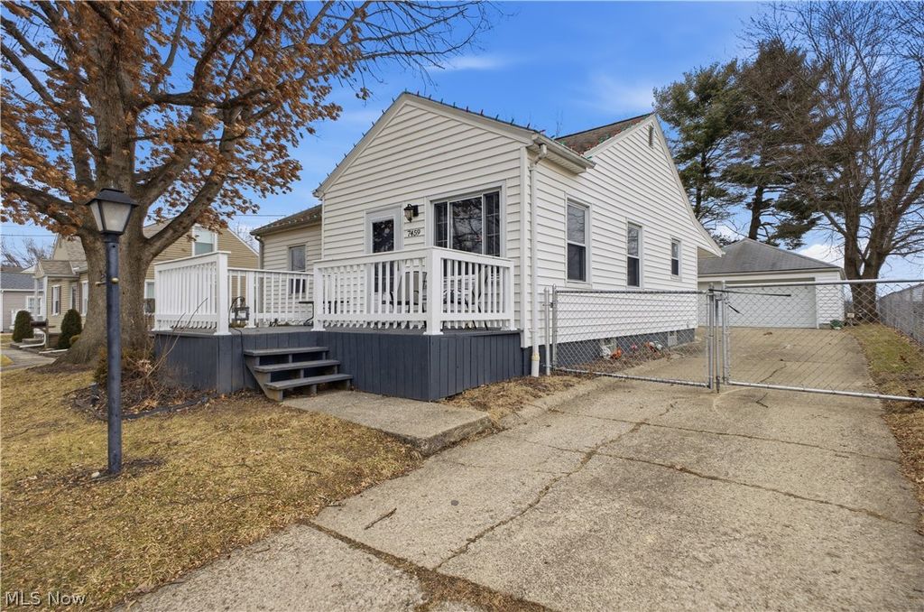 Photo of 7459 Westview Drive, Youngstown, OH 44512 (MLS # 5188362)