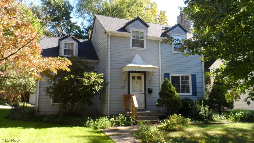 CHARMING 3 BEDROOM COLONIAL W/ 1.5 BATHS AND 2 CAR DETACHED GARAGE IS CENTRALLY LOCATED TO KSU AND DOWNTOWN SHOPPING, DINING AND ENTERTAINMENT.  FAMILY RM OFFERS PELLET STOVE AND LIVING AREA HAS WOOD BURNING FIREPLACE.  APPLIANCES ARE PART OF KITCHEN AREA AS WELL AS WASHER AND DRYER IN THE BASEMENT.  1ST FLOOR ALSO OFFERS MUD ROOM AND 1/2 BATH.  BACK YARD IS FENCED WITH CEMENT PATIO.  HOME WARRANTY INCLUDED. DON'T MISS OUT ON THIS GREAT FIND!!