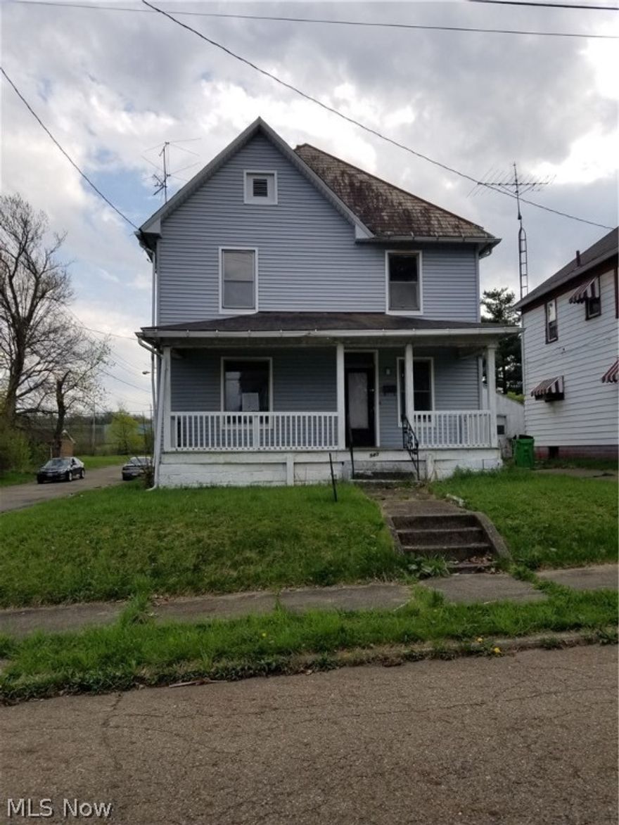 Investors Pick! Beautiful all natural woodwork. spacious rooms, Off-Street Parking, Fenced back yard, newer vinyl siding. This rehab is mostly inside work and could easily be up and running in a couple of months. Can be possibly bundled with other properties. MLS 4101797, 4064397