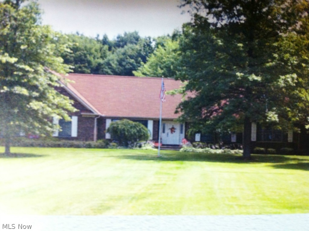 Howland Zip 44484, Vienna Township. Spacious Ranch on 4.5 Acres (245 x 799). Furnace & C/A replaced!! Custom built home Brick Ranch with 3 car garage. Easy maintenance.