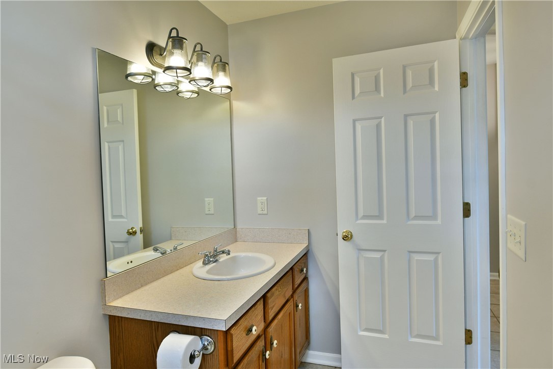 107 Royal Troon Drive, Warren, Ohio image 35