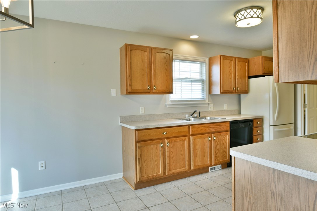 107 Royal Troon Drive, Warren, Ohio image 5