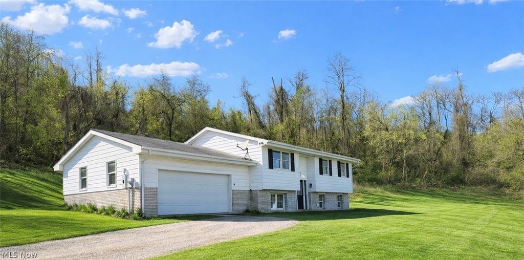 Photo of 57585 Patty Mine Road, Martins Ferry, OH 43935 (MLS # 5199928)