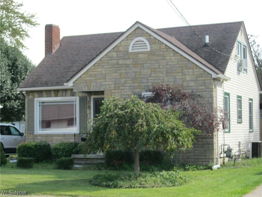 Quaint 1 1/2 story 3 bedroom 2 full bath home on the south end of Zanesville. Gas fireplace in dining room. New carpet in living room and one bedroom. Original hardwood finished in dining room and one bedroom. Upstairs features huge master suite with full bath. Full basement with drylok completed.