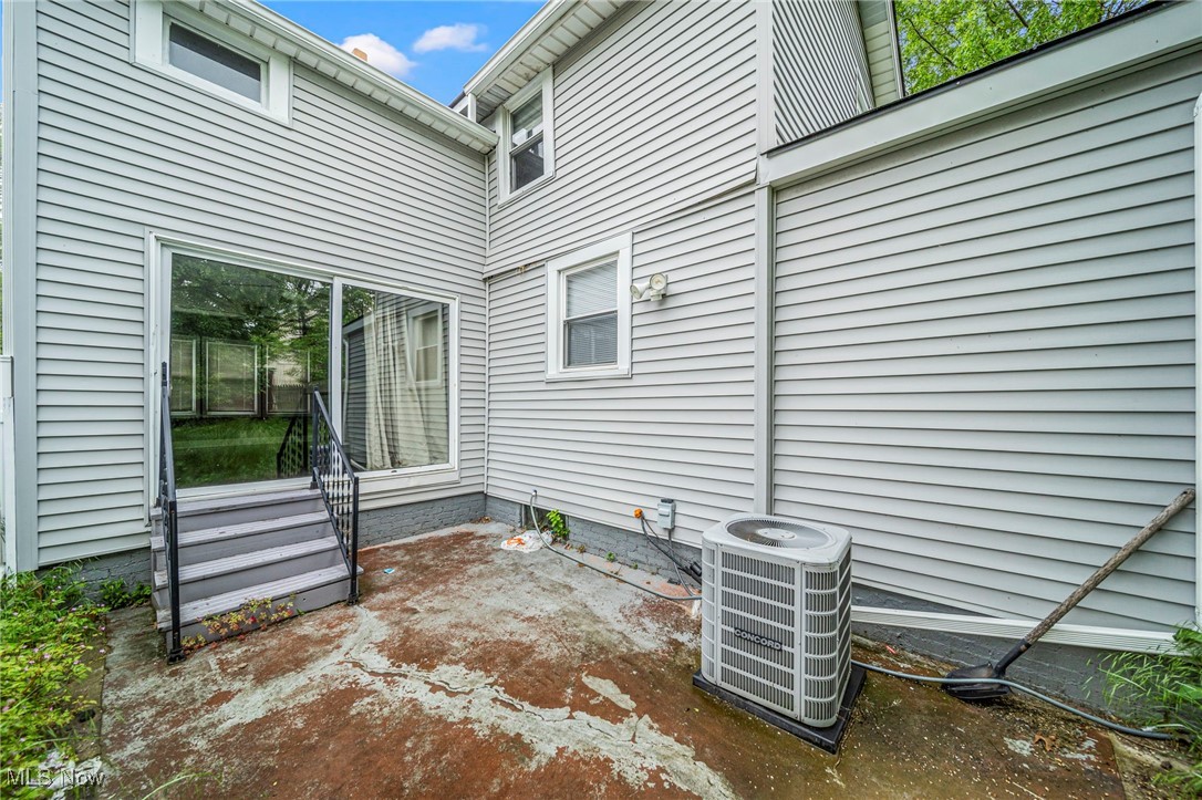 3328 Altamont Avenue, Cleveland Heights, Ohio image 6