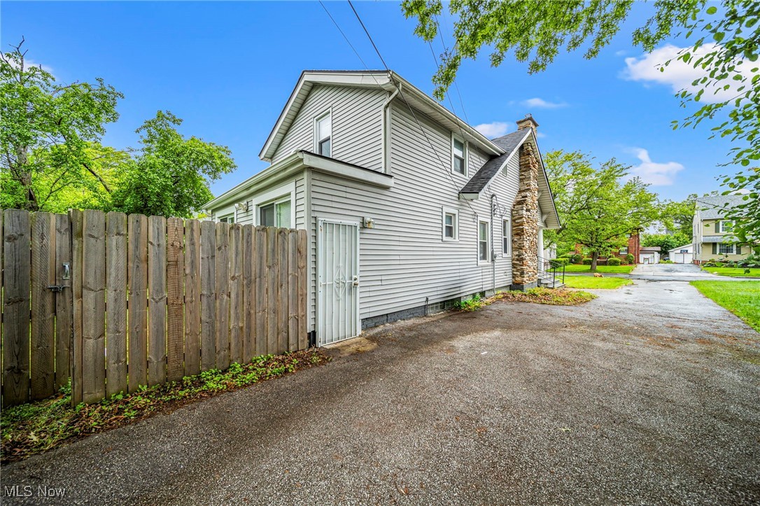 3328 Altamont Avenue, Cleveland Heights, Ohio image 5