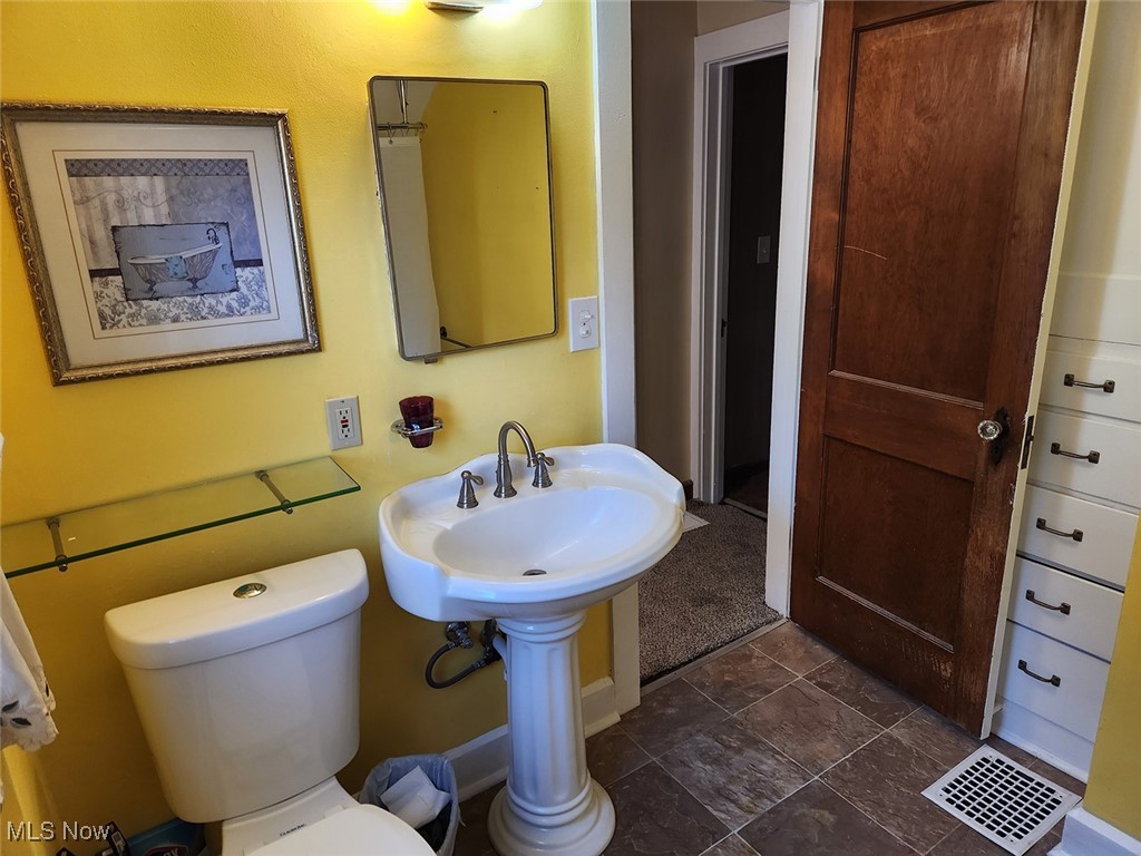 1119 Cottage Place, Canton, Ohio image 17