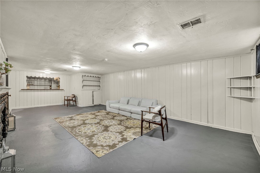 Forest Hill Sub #34 - Residential