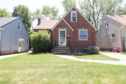 Single Family Residence in Parma OH 6603 Orchard Avenue.jpg