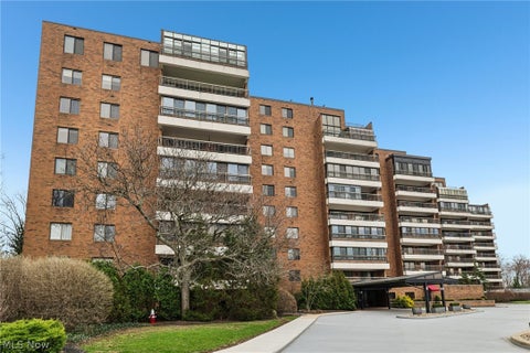 Photo for 27500 Cedar Road 804