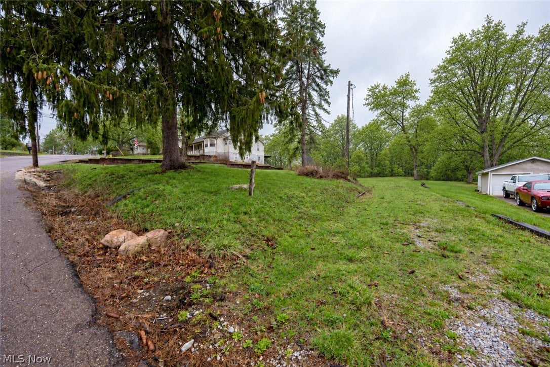 1713 Woods Road