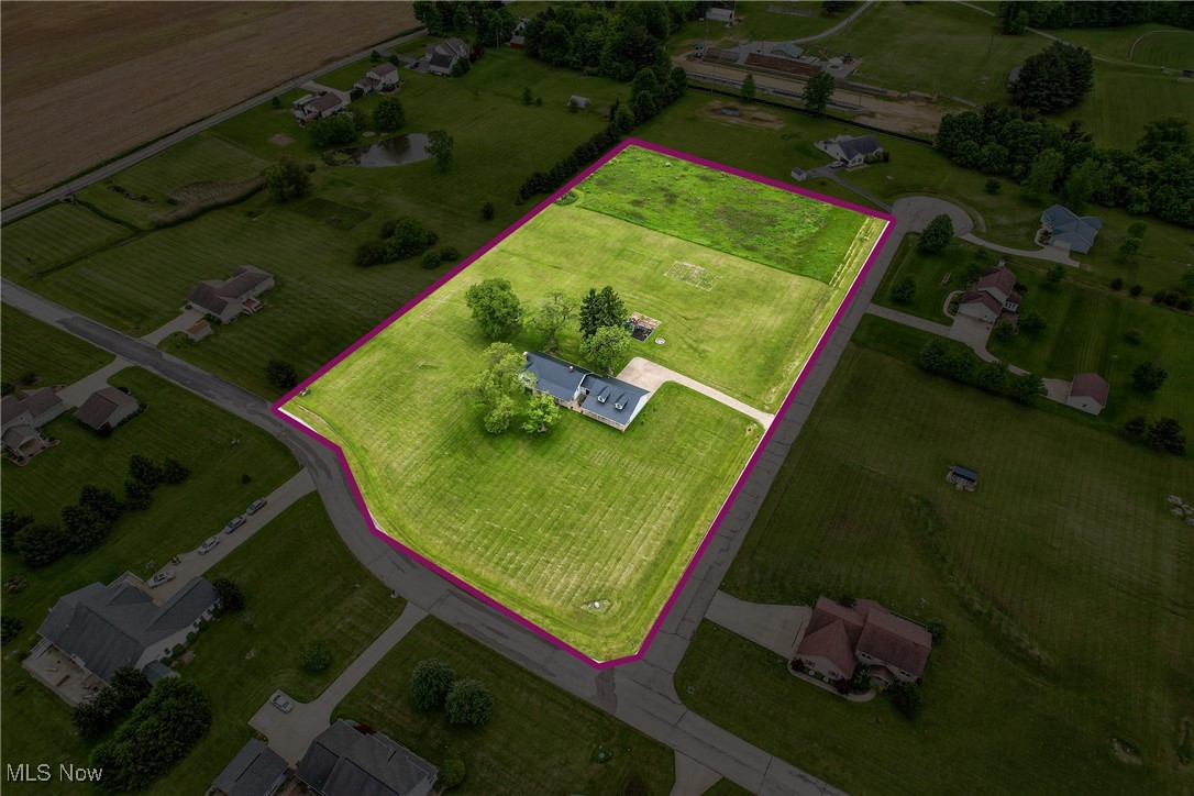 10626 Oakview Drive, Beloit, Ohio image 13