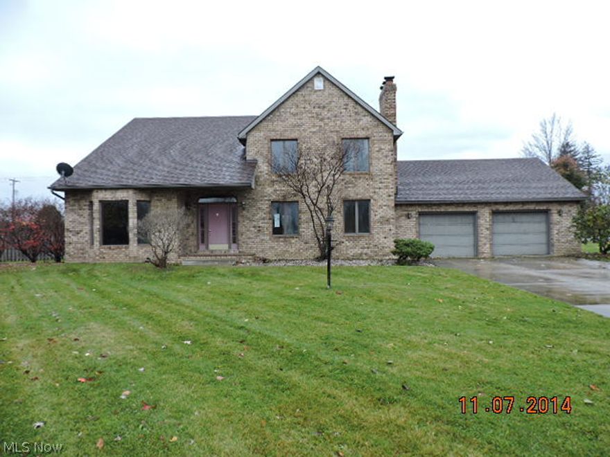 This is a Fannie Mae Home Path Property. What a steal of deal with this much living space. Front entry foyer with 2 story ceiling. Vaulted ceilings in living room, formal dining room plus spacious dine in kitchen. Comfortable family room with FP and first floor laundry room and half bath. Second floor master suite with fireplace and 2 more additional bedrooms and another full bath complete the 2nd floor. Unfinished basement could be finished for additional living space. Oversized attached garage with additional entry to basement from garage. Rear tiered deck and huge partially fenced in back yard. "The seller has directed that all offers on this listing be made using the Home Path Online Offer system"