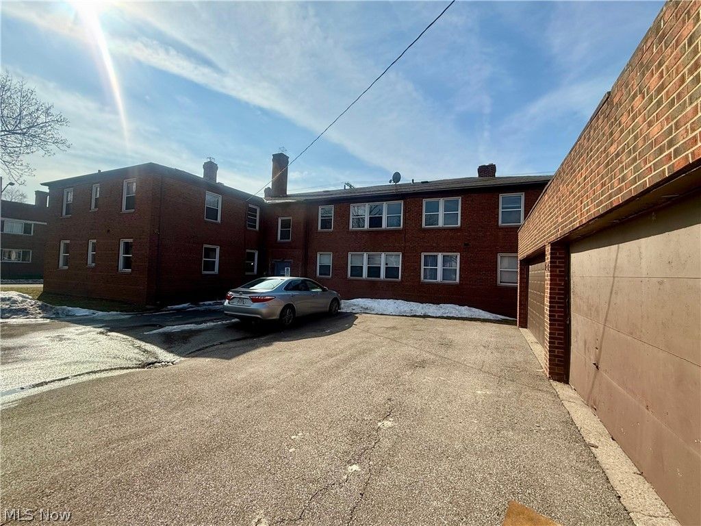 Photo of 2027 Warrensville Center Road #6, South Euclid, OH 44121 (MLS # 5191073)