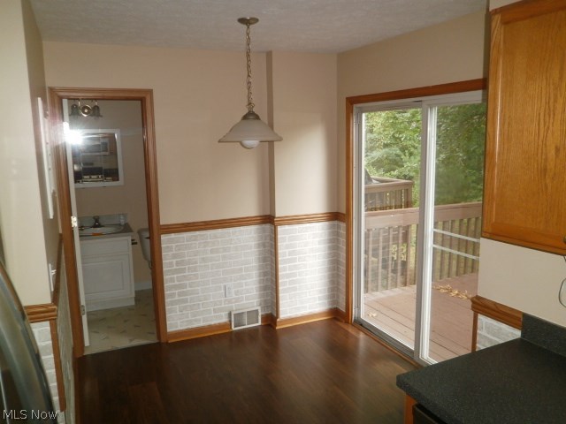 Dartmouth/Clg Hills Condo - Residential