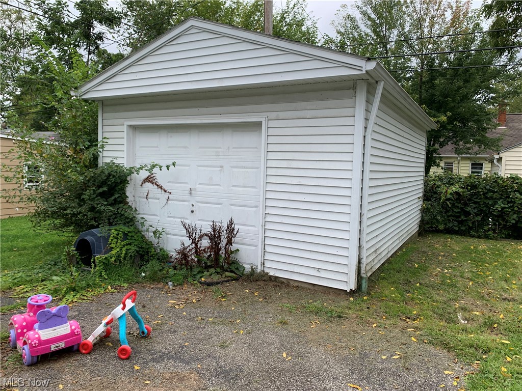 Garfield Blvd - Residential