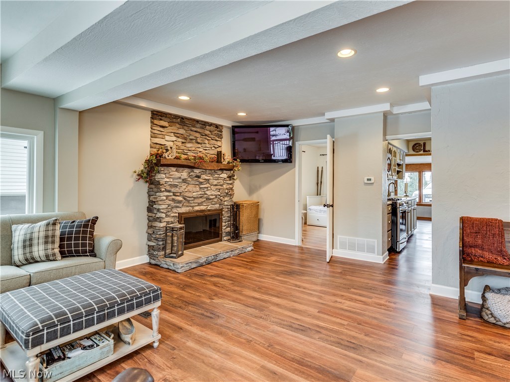 Oak Point - Residential