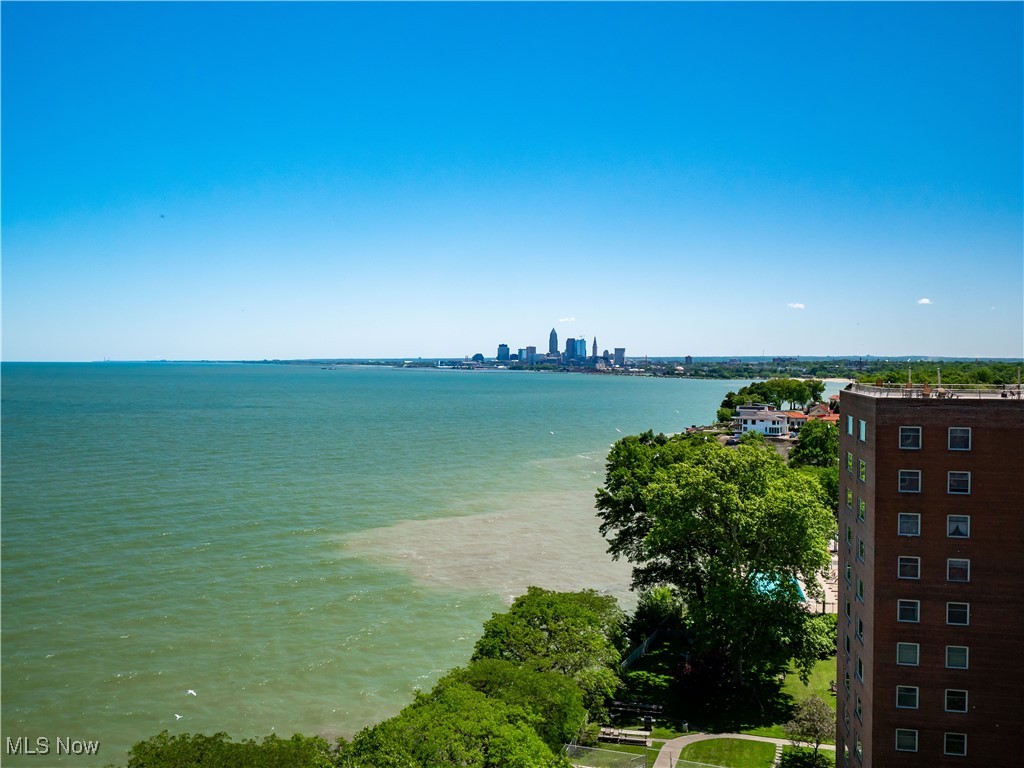 11850 Edgewater Drive #311, Lakewood, Ohio image 33