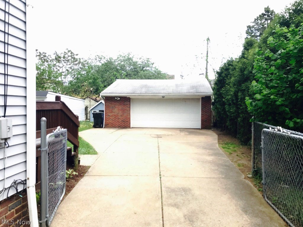 Conger Helper Realty Cos Hall - Residential